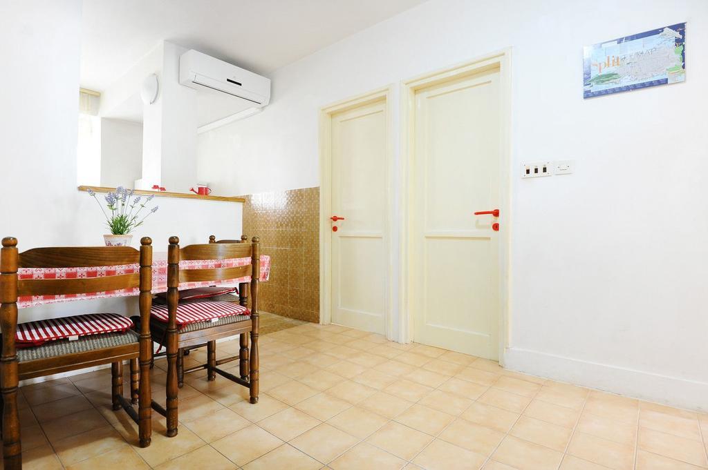 Split Central Lovely Flat Номер фото